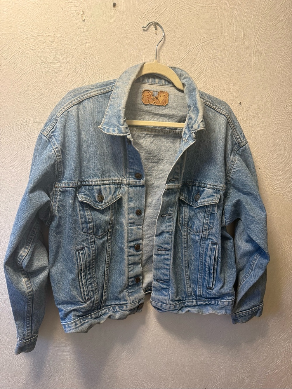 Vintage Levi’s Red Label USA Light Wash Oversized Denim Trucker Jacket Mens L